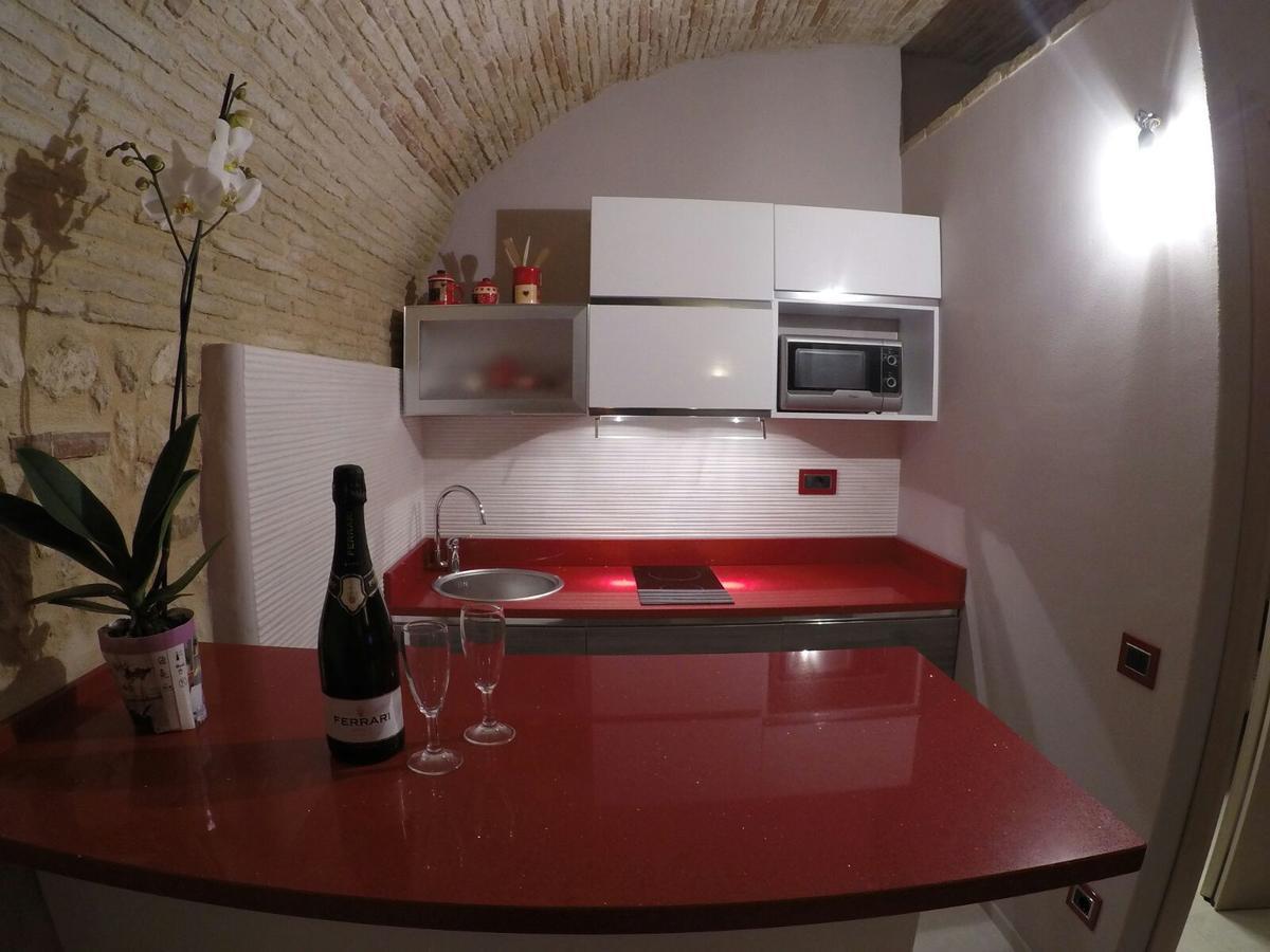 Al Castello Apartment กาญารี ภายนอก รูปภาพ